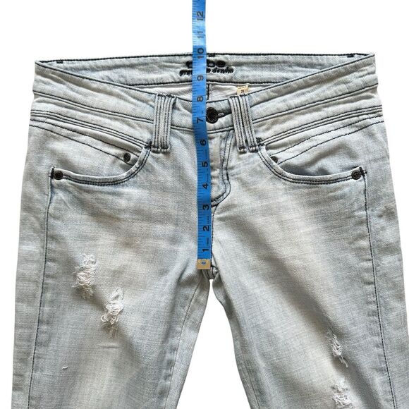 bebe Jeans Womens Size 28 Light Wash Low Rise Skinny Distressed Denim Zippers - Picture 14 of 16